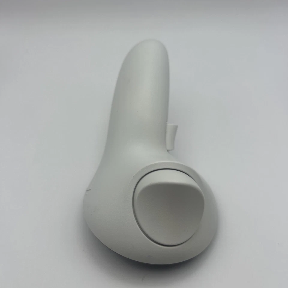 Meta Oculus Quest 3/3S VR Virtual Reality Left Controller ONLY - No Wrist Strap - Image 4 of 4