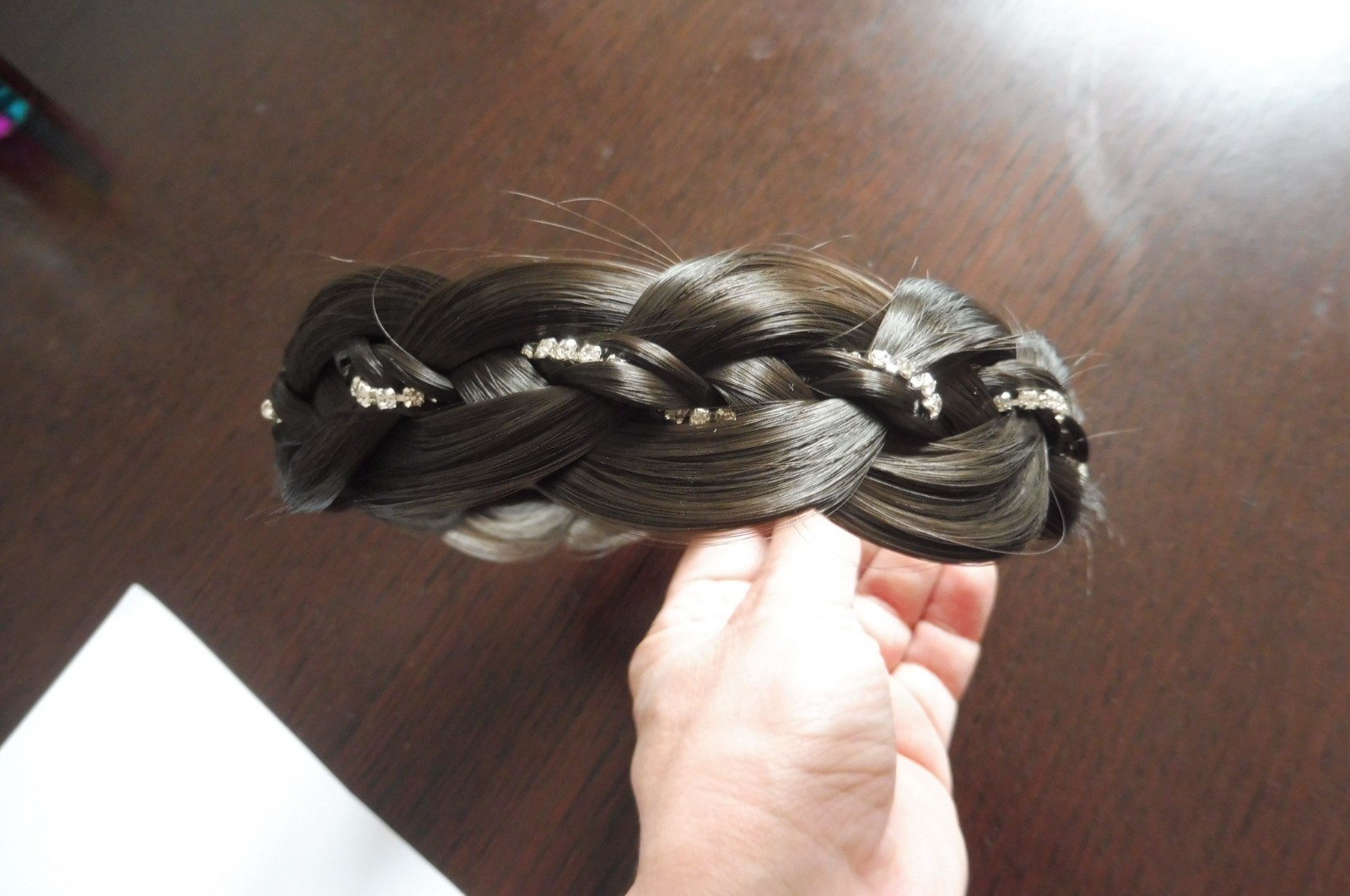 Serre-tête tresse bruns et strass transparents idéal pour coiffure de mariage