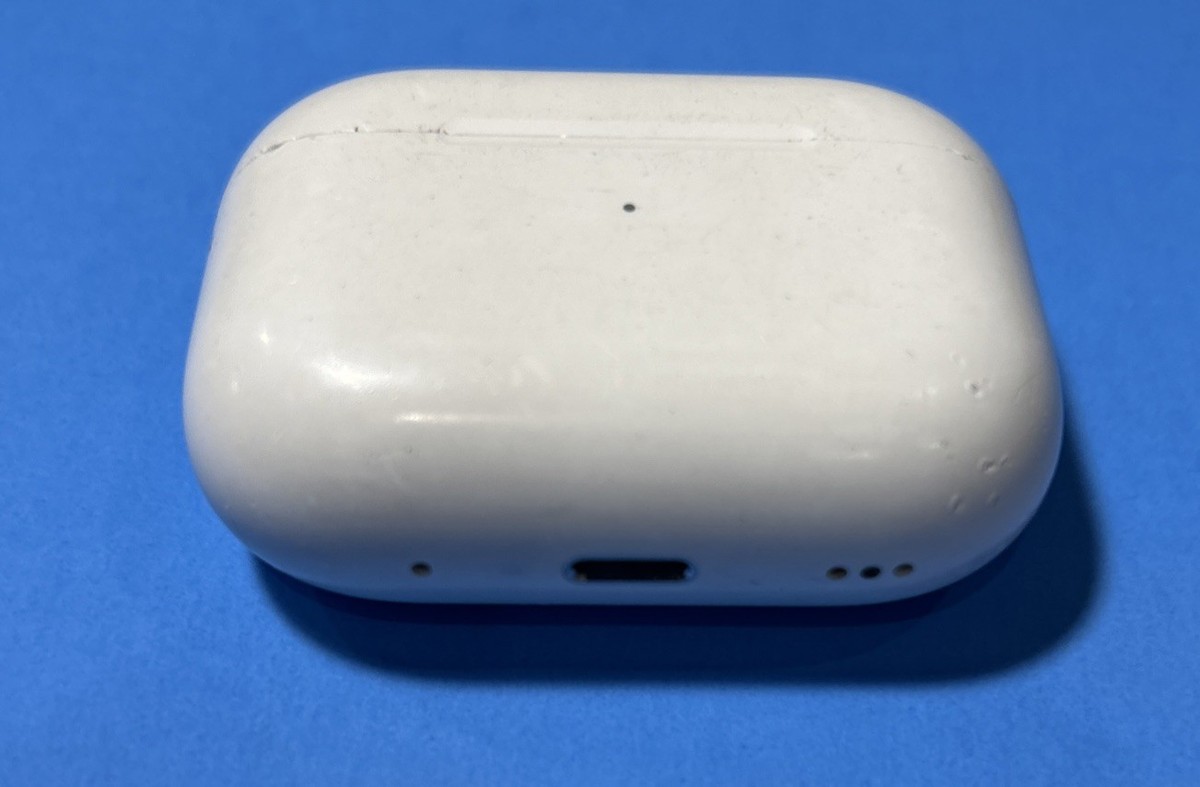 Apple AirPods Pro 2nd Generation Lightning Charging Case Model