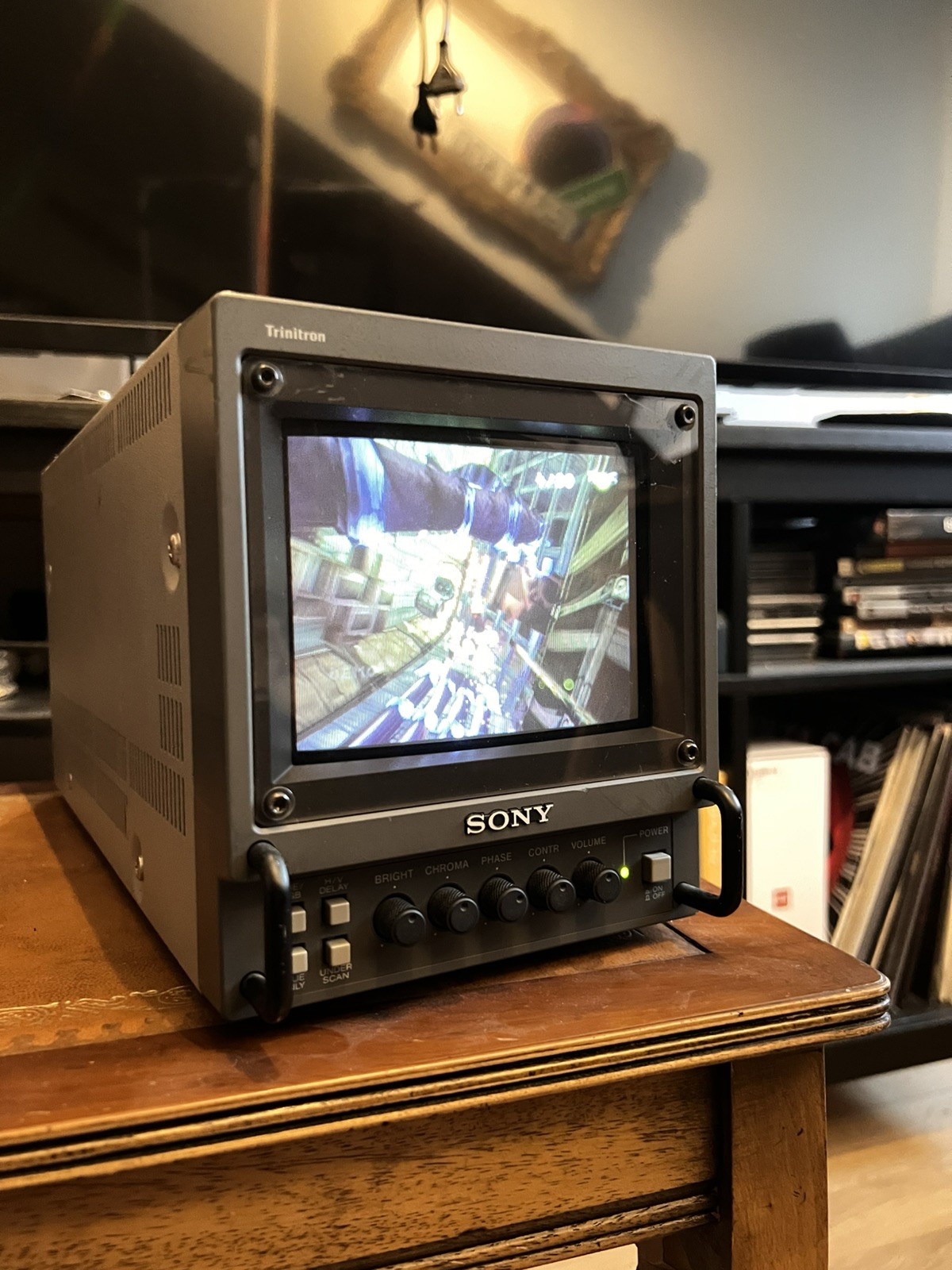 Sony PVM-6041 QM- 6“ Zoll professioneller Röhren-Monitor