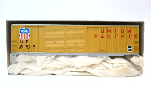 HO Roundhouse Union Pacific 50 pies FMC puerta desplazada caja coche kit hasta 300391 | Zustand: New
