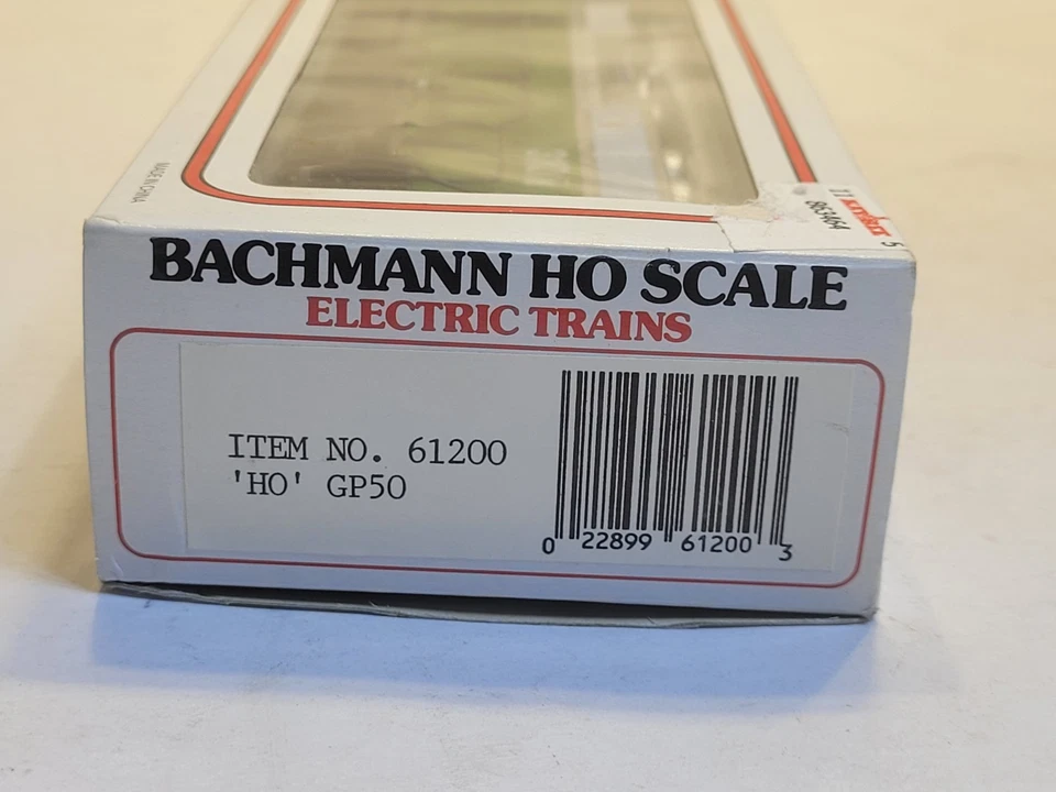 Bachmann HO EMD GP50 Diesel Locomotive #3101 Burlington Northern 61200  Railroad - Image 3 of 4