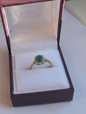 9ct yg (yellow gold) diamond and emerald cluster ring