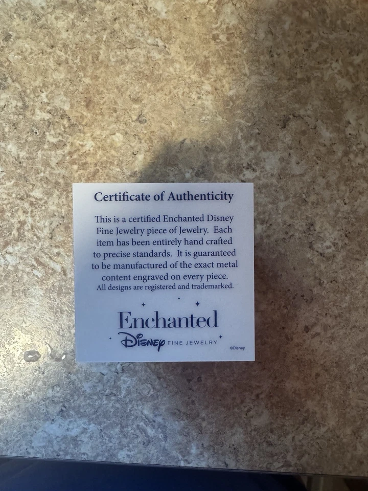 Alianza de boda Zales Enchanted Disney Belle de oro blanco y rosa de 14 k Foto 3 de 3