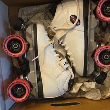 Sure-Grip Boxer Womens White Roller Skates with Pink Wheels Size 3 with Box