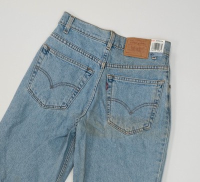 Vintage Levis 550 Relaxed Fit Denim Shorts Light Wash Blue Mens 29 NEW NWT 90s