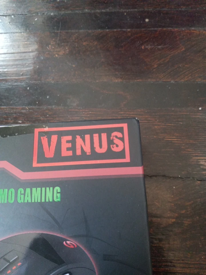 UtechSmart Venus 16400dpi High Precision Laser MMO Gaming Mouse USB  Used.... - Image 4 of 4