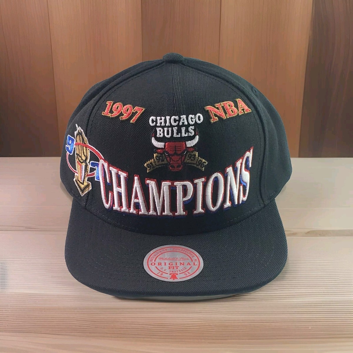 Mitchell & Ness Chicago Bulls 1997 NBA Champs Snapback Hat