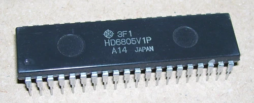 Neuf Stock Ancien Vintage Ordinateur HD6805 40 Broches Dip Ic Puce HD6805V1P