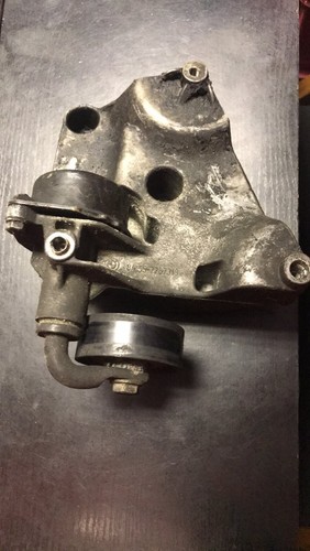 BMW 320D E46 2.0 DIESEL KLIMAPUMPE KOMPRESSOR HALTERUNG HALTERUNG 7787319