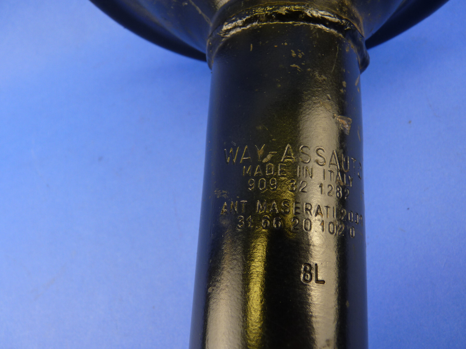 Maserati NOS Biturbo right front suspension strut 316620102