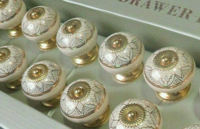 CASA DECOR CERAMIC Drawer Knobs/Pulls Handmade Set of 12