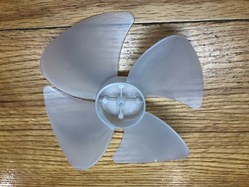 Emerson Magic Chef Microwave Cooling Fan Blade HG23L 4 7/8" Diameter - Foto 11 di 12