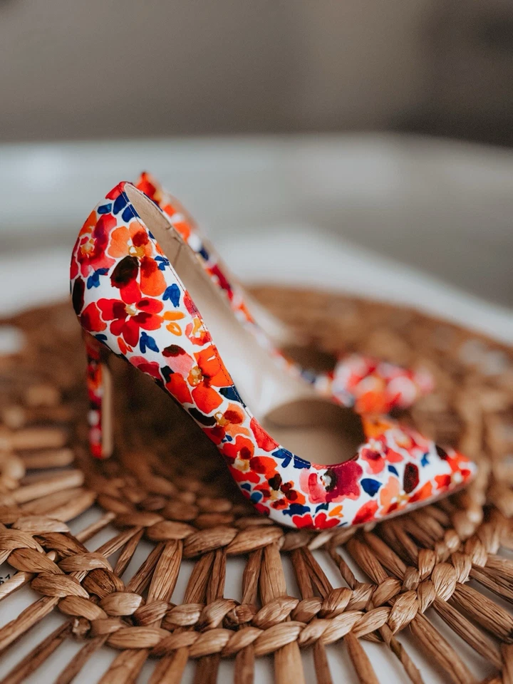 RARO NINE WEST Mujer’s Titiana Zapatos de salón florales, talla 7 Foto 2 de 4