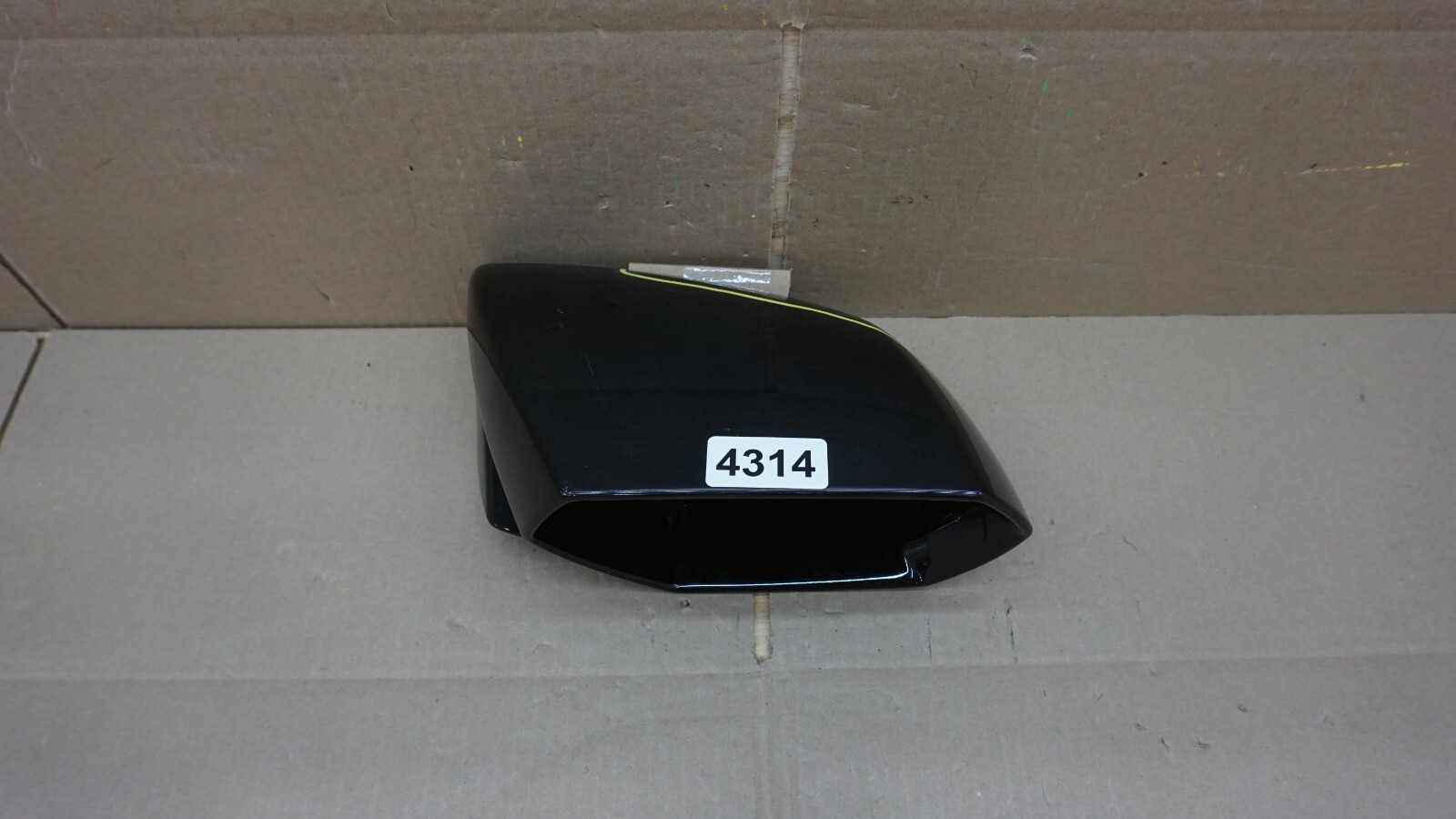 2015-2019 LAMBORGHINI HURACAN RIGHT PASSENGERS SIDE MIRROR HOUSING OEM