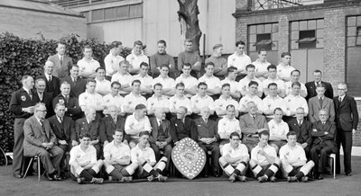FOOTBALL Tottenham Hotspur team group outside White Hart Lane 1950 OLD PHOTO