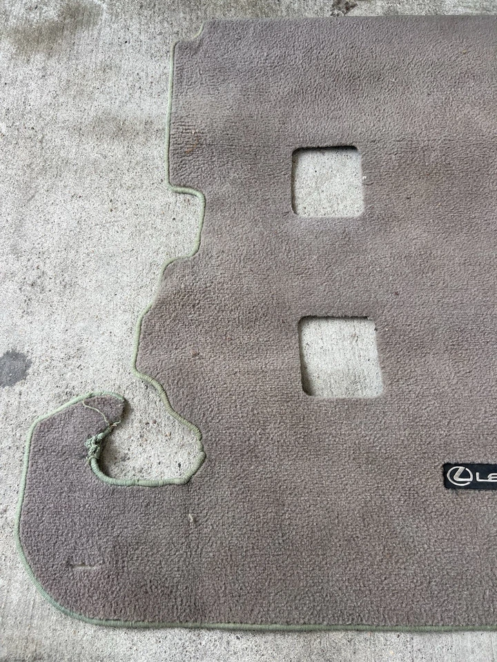 1998-2007 LEXUS LX470 REAR CARGO MAT / CARPET. TAN. Oem Used Damaged Read - Image 3 of 4