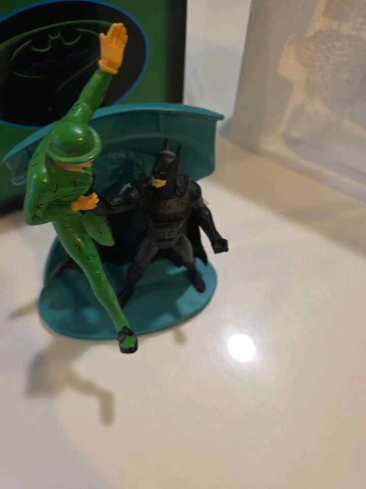 Batman Forever and Robin Cold-Cast Statue Applause Inc 1995 - Imagem 3 de 4