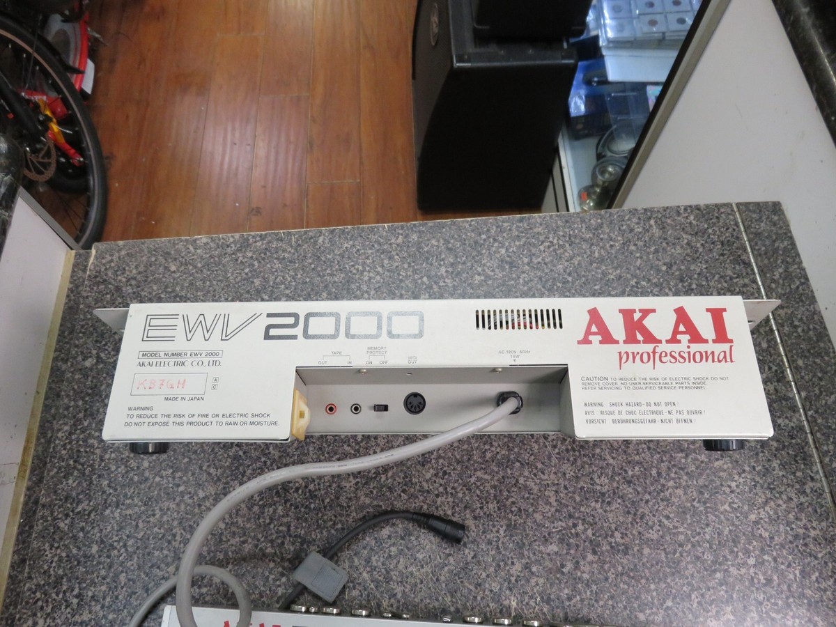 Vintage Akai Professional EWV2000 Module Synthesizer EWI Vintage Akai Professional EWV2000 Module Synthesizer EWI