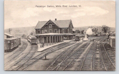 POSTCARD PASSENGER STATION WHITE RIVER JUNCTION VERMONT - 1910