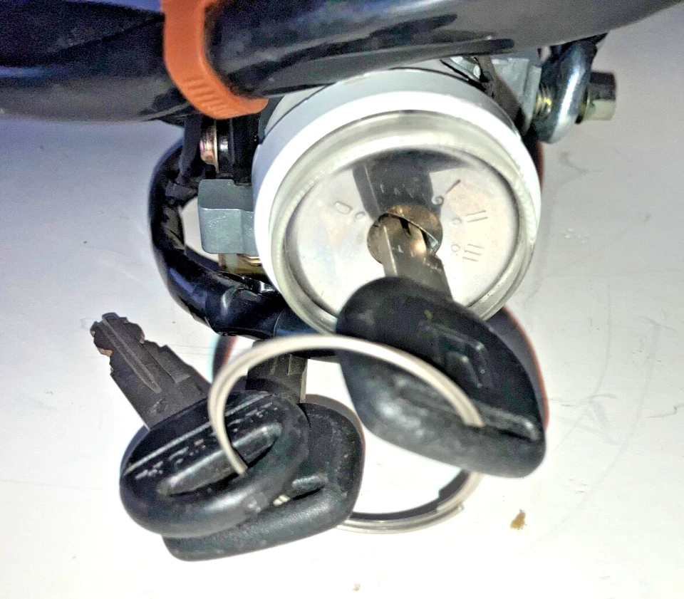 Подлинный цилиндр замка зажигания Honda 3 ключа SM5-72 Honda Accord 1990 91 92 93 новый из старых запасов - Изображение 3 из 4