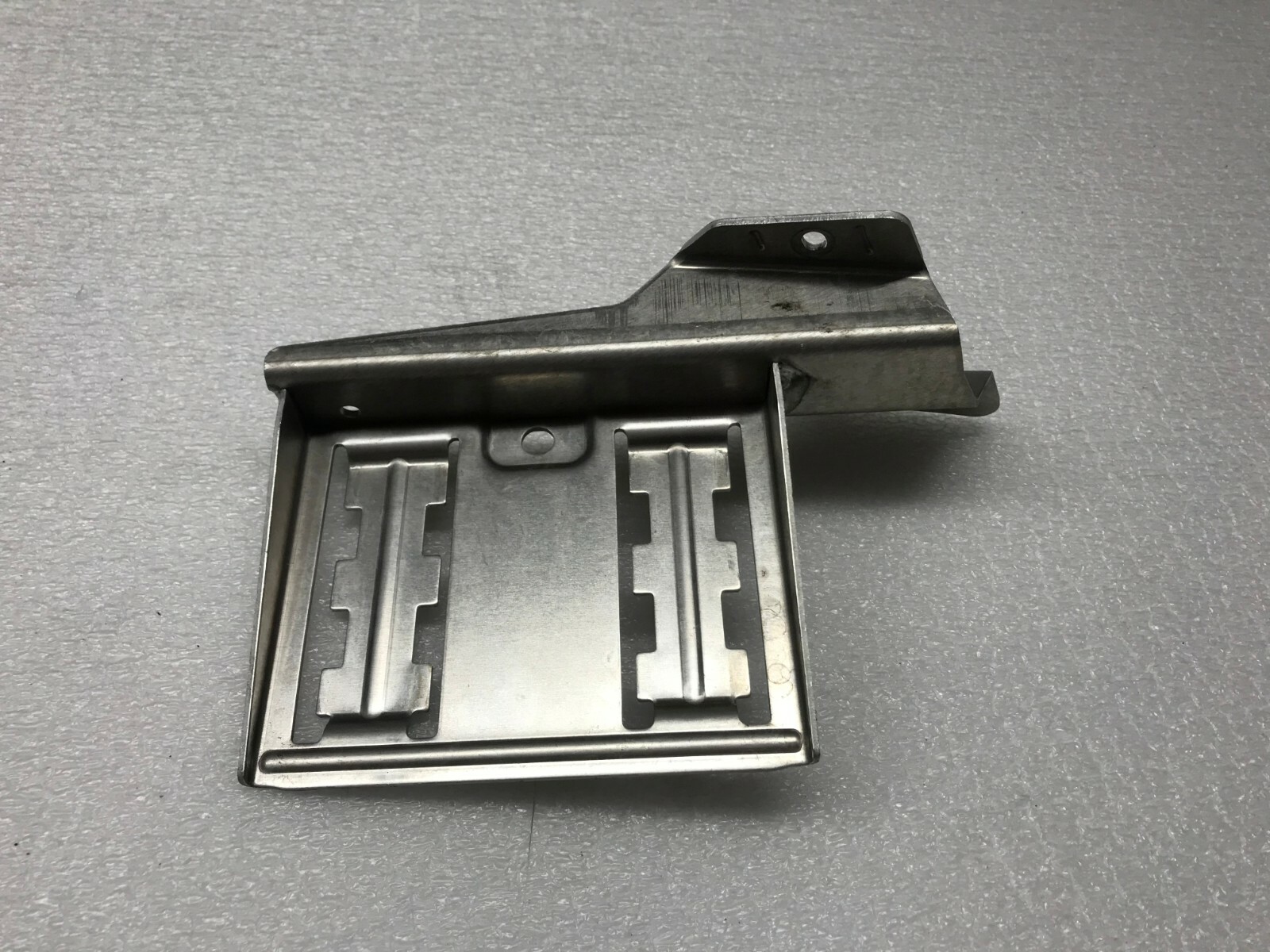 LAMBORGHINI HURACAN LP610 DRIVER LEFT LH SIDE FUSE BRACKET OEM 