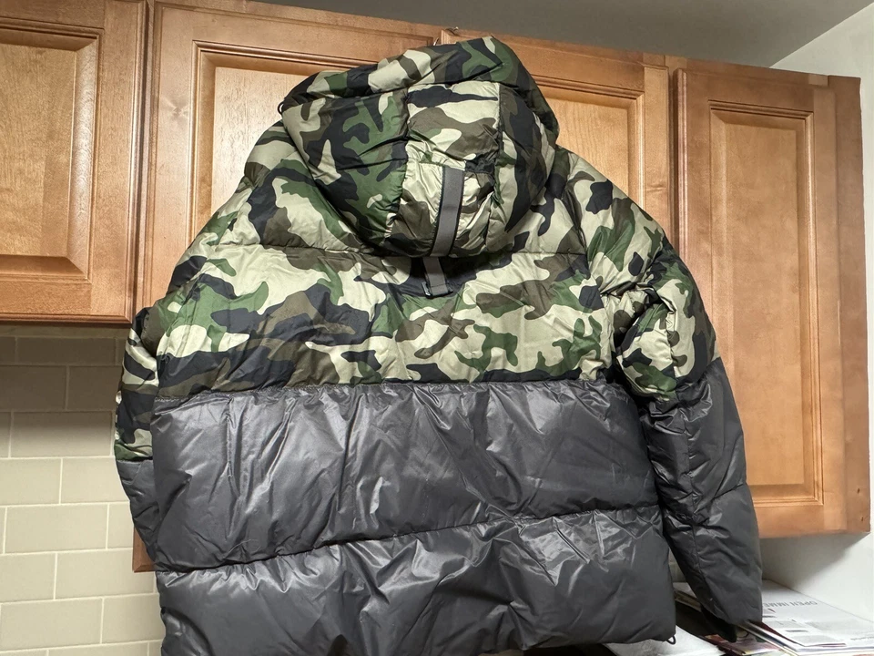 Parka Junction Canada Goose. Talla L (gris claro/arenisca) y XL (camuflaje). Foto 2 de 4