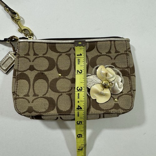 Coach Signature Khaki Canvas Wristlet Floral Design Brown - Picture 3 of 8