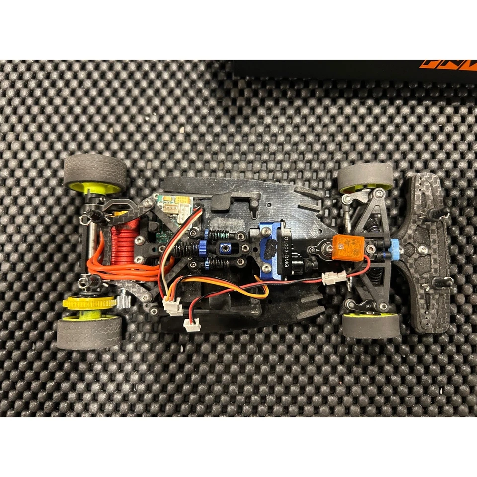 GL  Racing GLF-1 w/ LMP conversion kit, Extra Bodies and Parts - Image 3 of 4