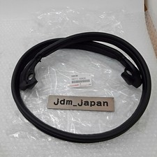 Toyota Land Cruiser 75 Series Lower Windscreen Seal Rubber Molding 56211-90K00