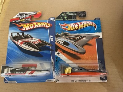  Hot Wheels H2GO 2010 HW Garage & 2011 HW City Works Lot Of 2