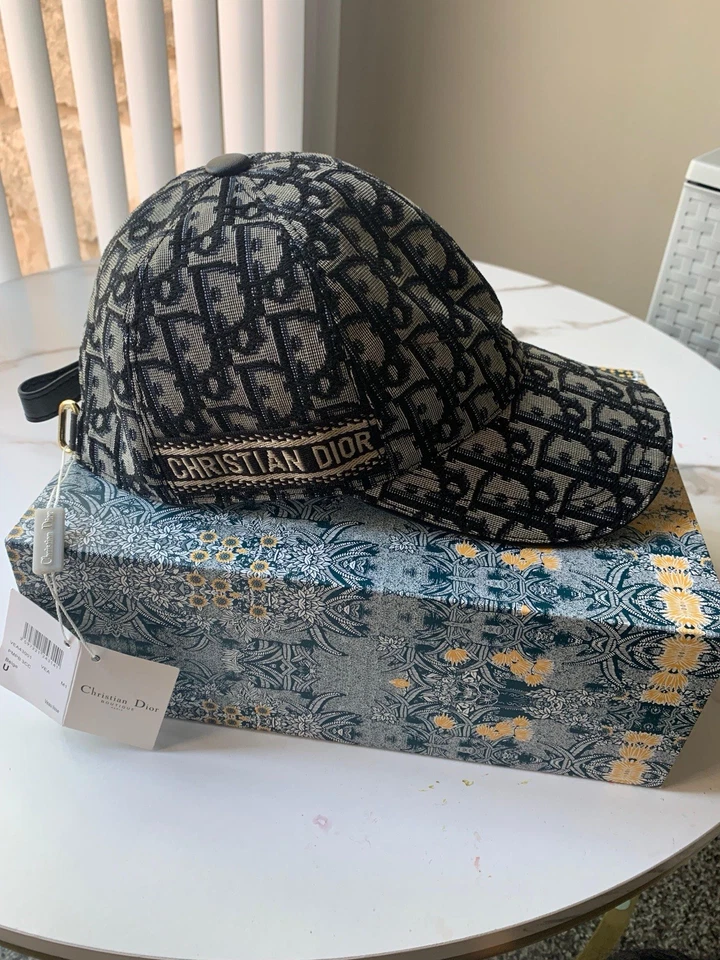 Men and Women Christian Dior Hats never use - Image 2 of 4