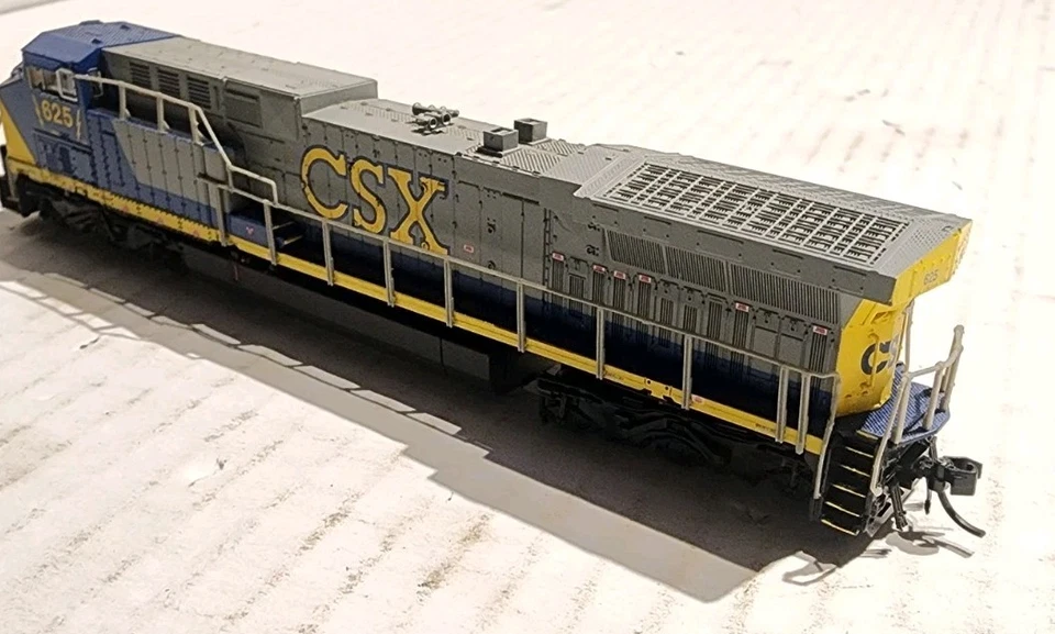 Broadway Limited N Scale GE AC6000 Diesel CSX #625 For PARTS - Image 4 of 4