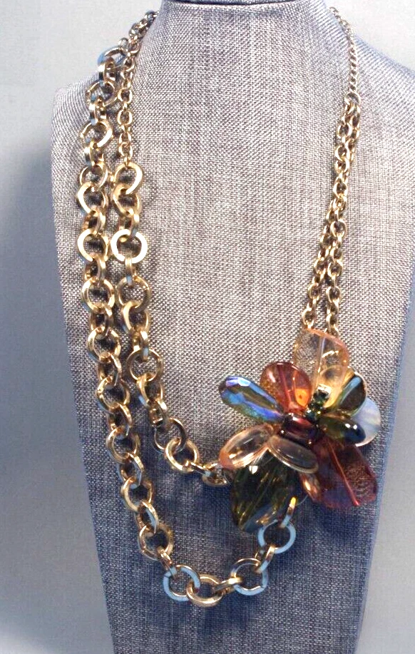 LORI GOLDSTEIN LOGO LINKS LUCITE GOLD TONE LINKED Statement
