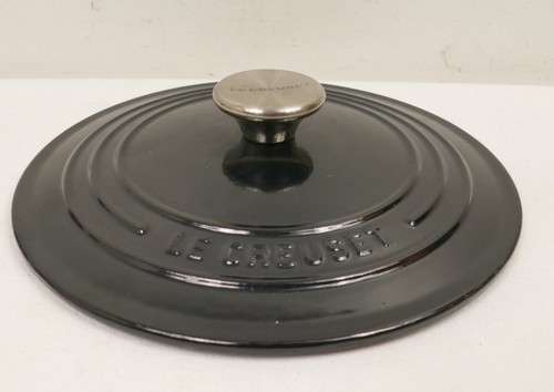 Horno holandés redondo de hierro fundido esmaltado Le Creuset #22 3,5 qt negro brillante SOLO TAPA - Imagen 4 de 6
