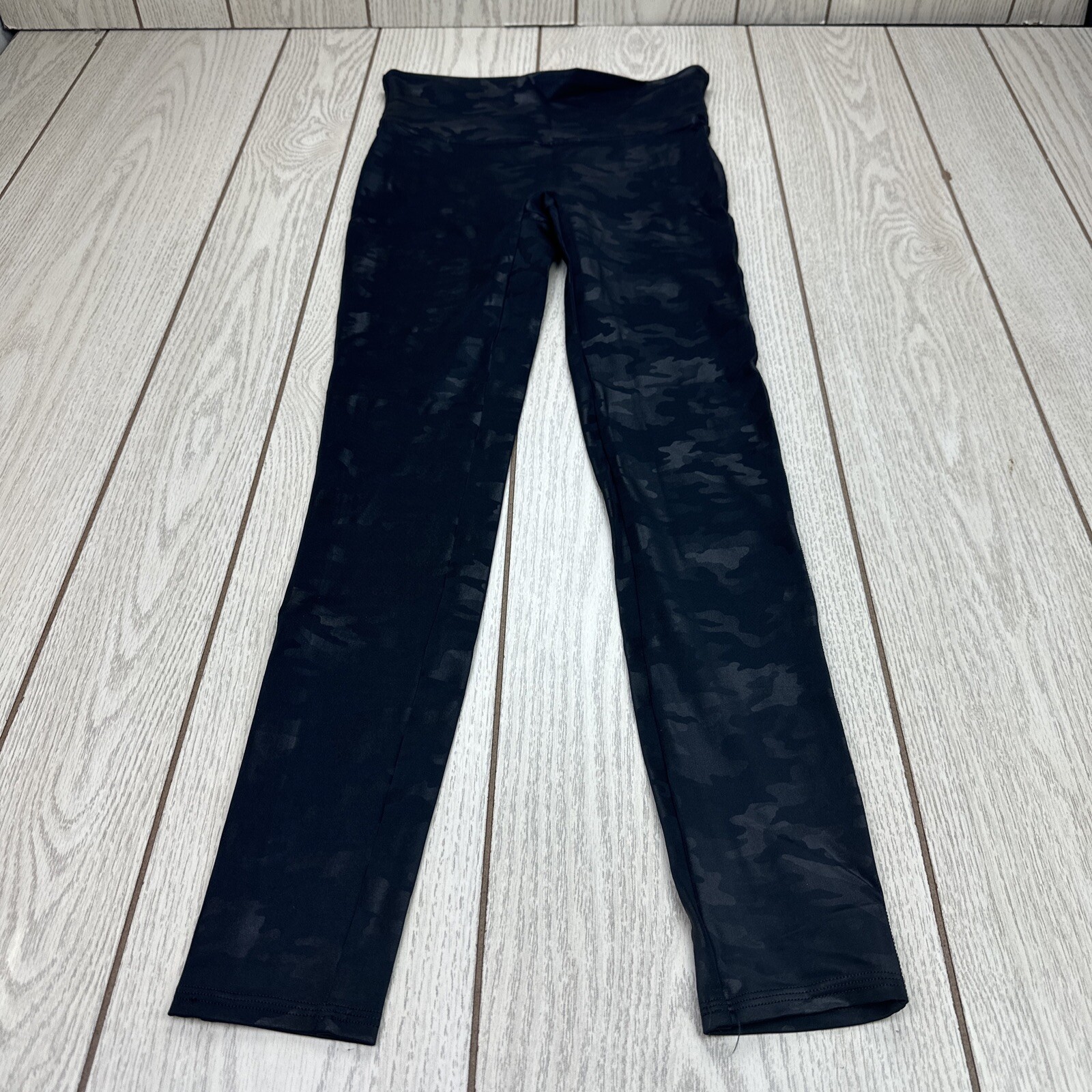 SPANX Leggings Faux Leather Matte Black Camo Size Medium