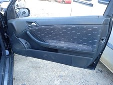 A2044402038 T&Uuml;RVERKLEIDUNG VORNE RECHTS / 2237087 F&Uuml;R MERCEDES-BENZ CLASE C COUP