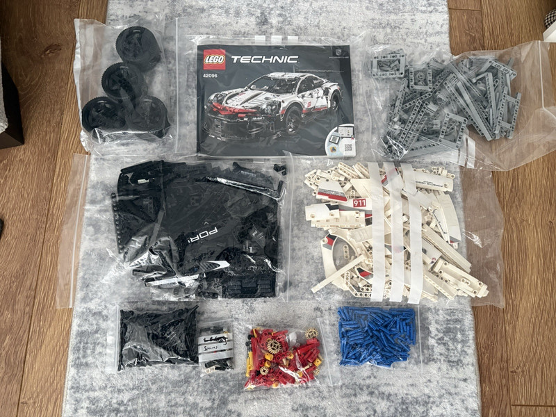 LEGO Technic 42096 Porsche 911 RSR Complete Set 1580pcs Brick Separator