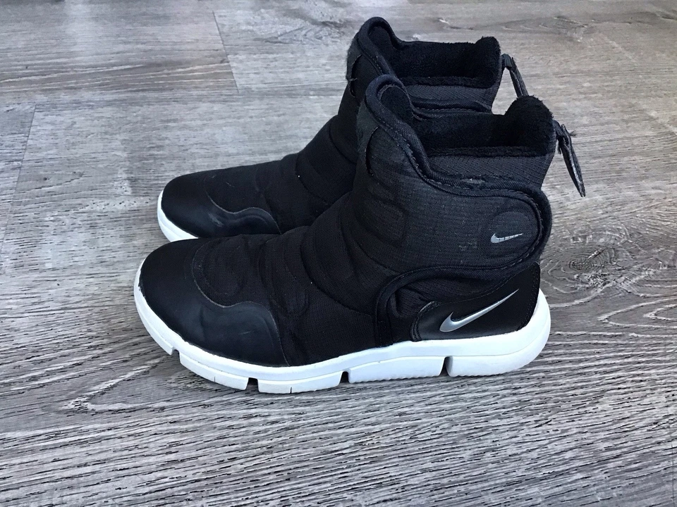 Nike Youth Novice High Winter Snow Boots Kids Size 11.5 Black White AV8339-005 - Image 4 of 4