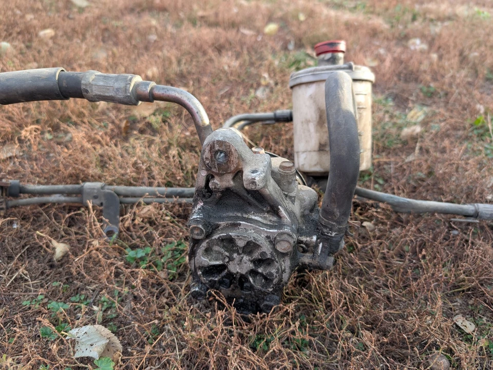 Bomba de dirección asistida Honda Civic EG 1992-1995 depósito de todas las líneas *probado* Foto 3 de 4