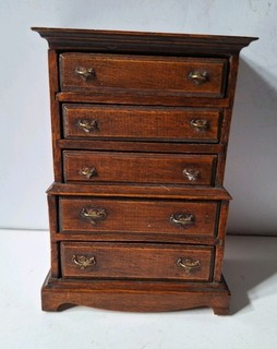 Antique/Vintage Style Wooden Dolls House Miniature Chest of Drawers Needs TLC