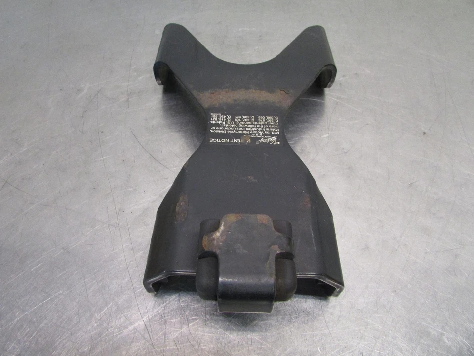 138 G VICTORY V92TC  TOURING CRUISER  2002 OEM  SEAT BRACKET  MOUNT - Image 3 of 4