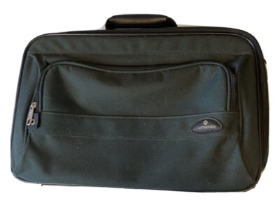 samsonite carry on luggage Bag Size 16  X 10  X 5 