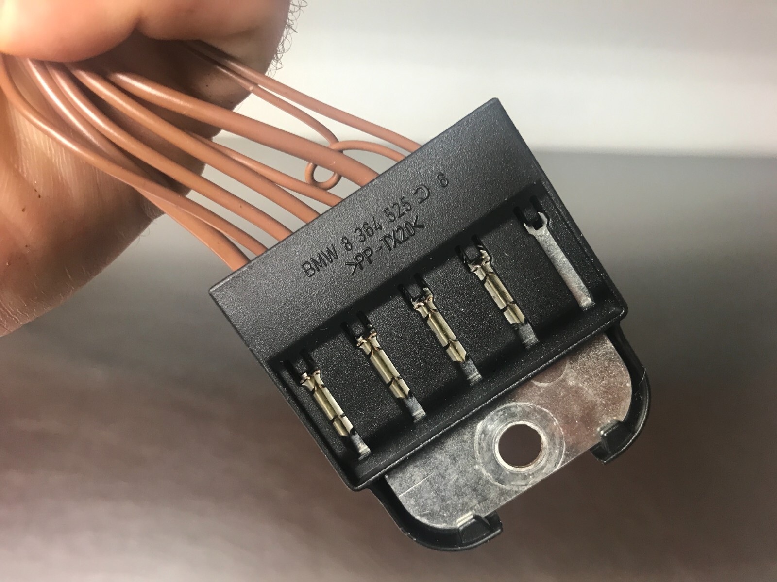 bmw 328i 528i 535i 550i negative wire cable terminal clamp loom ground 8364525