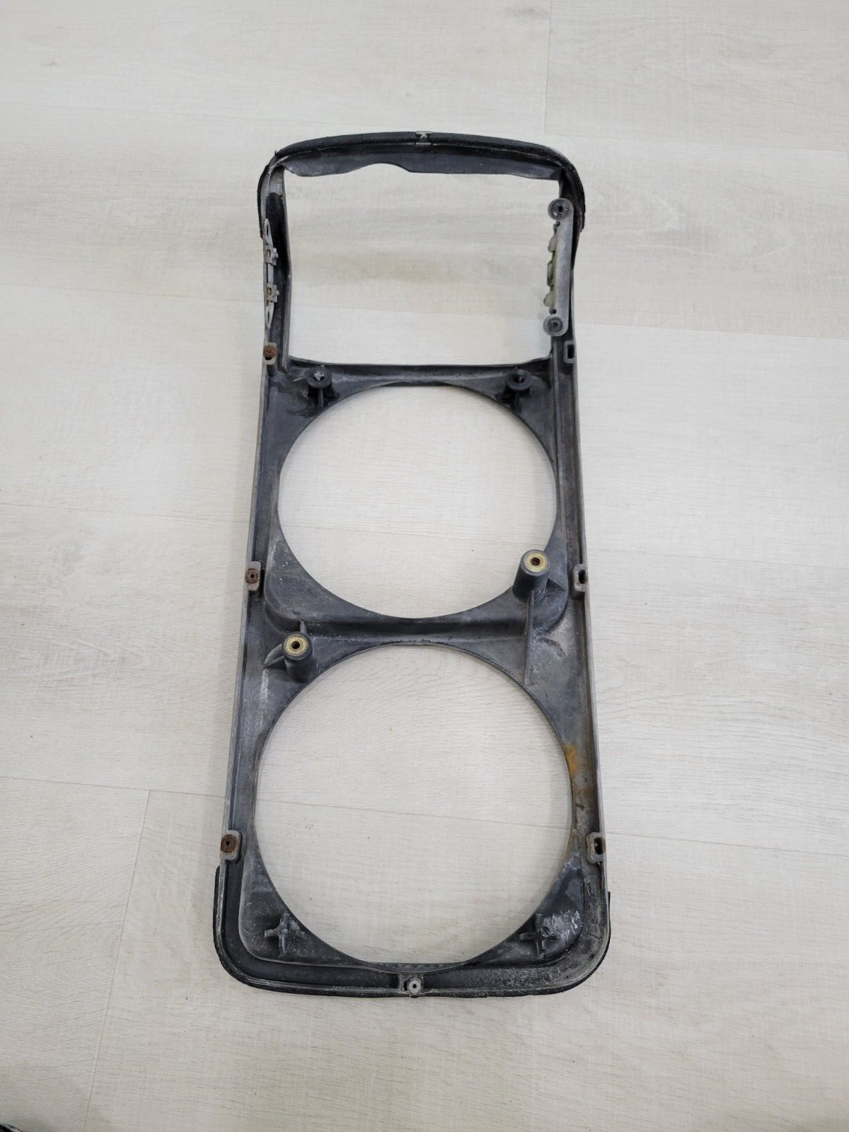 OEM HEADLIGHT TRIM SURROUND PART WITH CHROME TRIM Right , BENTLEY TURBO R