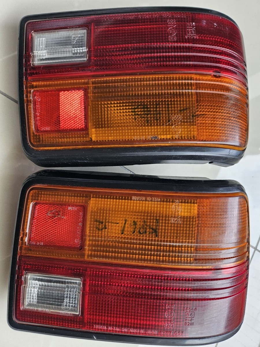 当時物 KP61 スターレット 後期テールランプ 左右セット ソケット