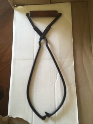 SUPER KEEN Vintage KLAGES COAL & ICE Wood Handle Tongs Akron Oh
