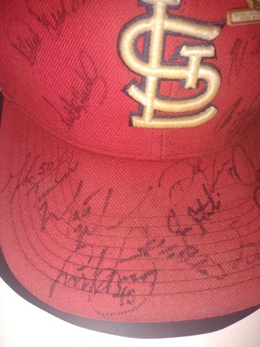 2005 St Louis Cardinals Team Signed Hat, In Hard Protector, Autographed - Picture 5 of 9