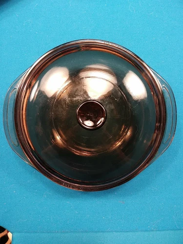 Vintage Pyrex 1.5 Liter Amber Corning Ware Visions 7 1/2 inch Bowl with Lid