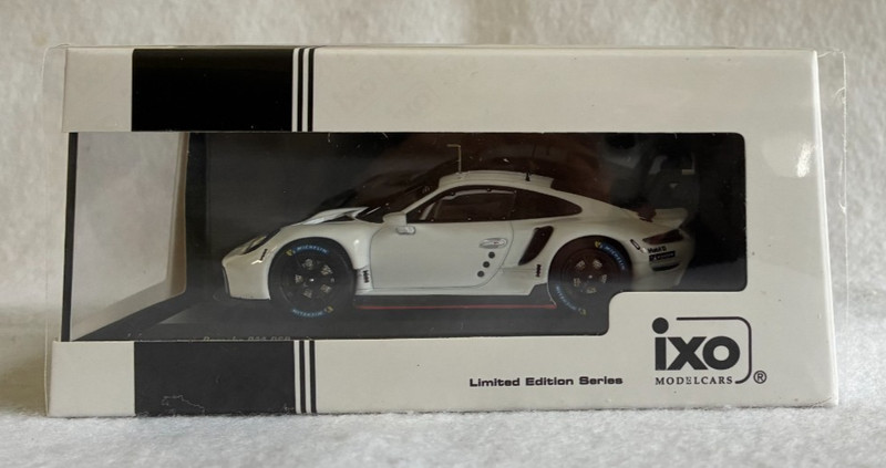 IXO 1:43rd Scale Porsche 911 RSR, Plain Body Edition, White